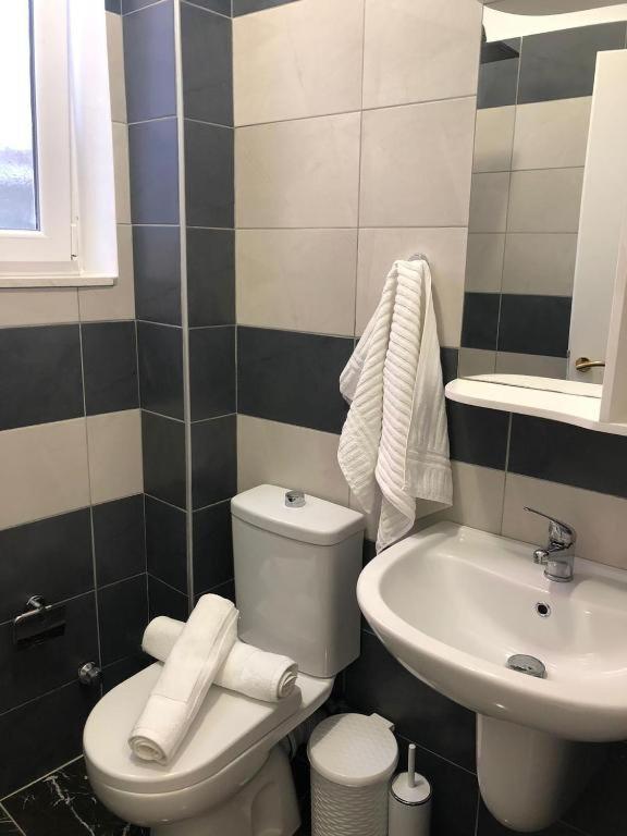 Apartments In Potam Himare Ngoại thất bức ảnh